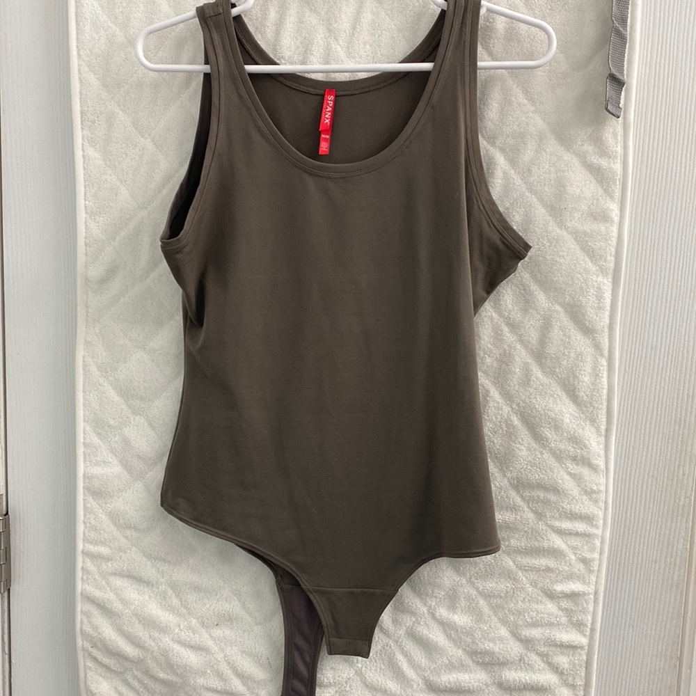 Spanx body suit size medium